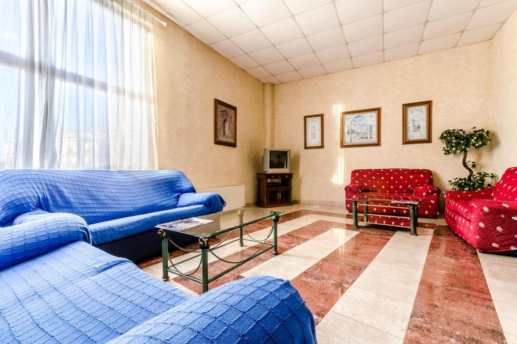 Roma Aurea Hotel Talavera de la Reina Exterior photo